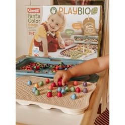 Grâce au livret de modèles inclus, l'enfant peut construire en suivant des exemples ou laisser libre cours à son imagination.