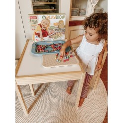 Grâce au livret de modèles inclus, l'enfant peut construire en suivant des exemples ou laisser libre cours à son imagination.